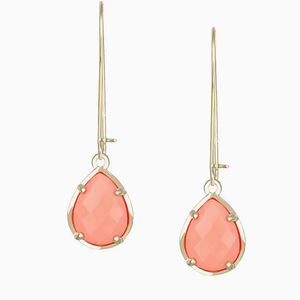Kendra Scott drop earring gold ear wire and coral drop. Good condition